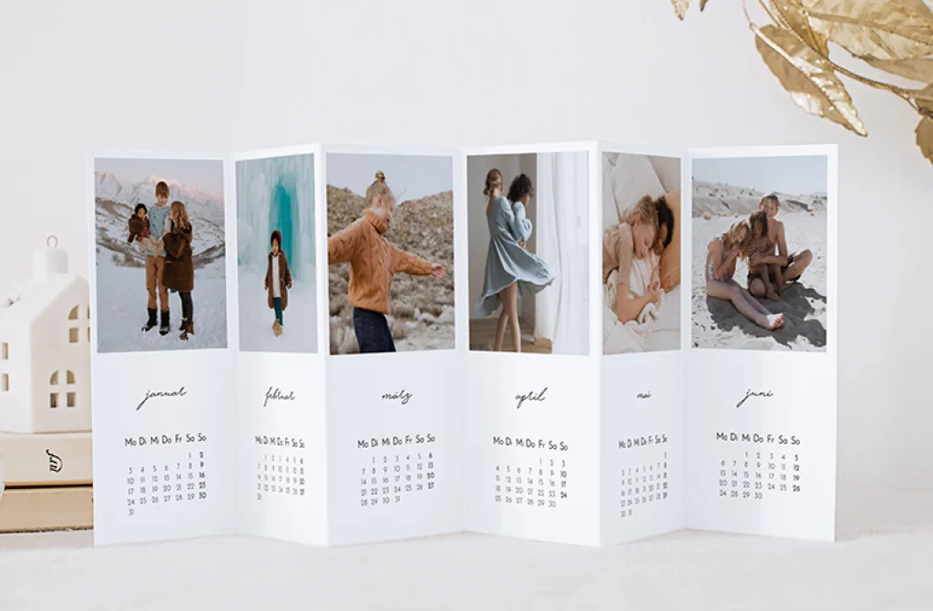 Accordion calendar